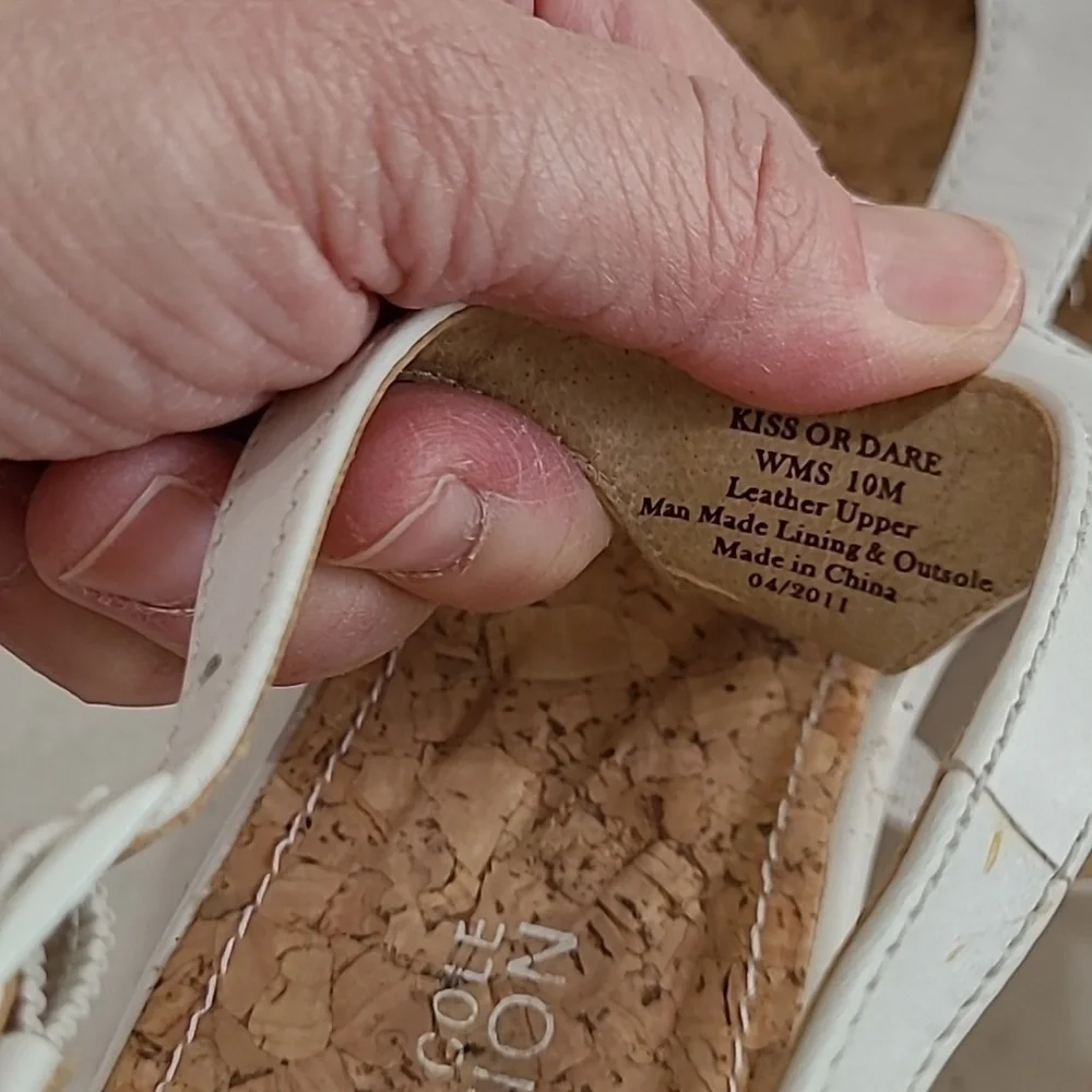 Kenneth Cole Reaction white wedge espadrilles sandals size 10